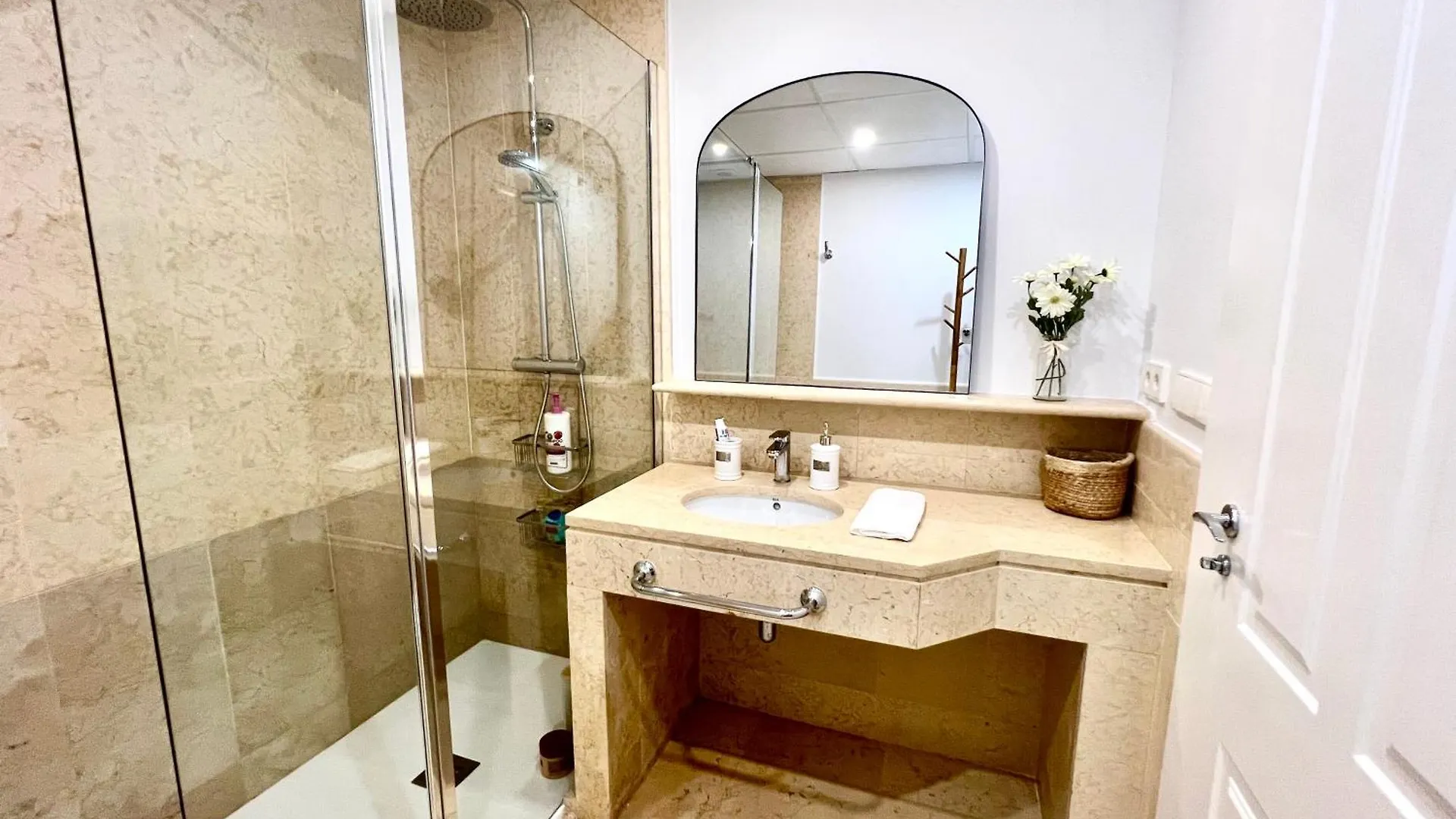 Luxury Apartment Marina De Sotogrande Playa Y Jardin San Roque  0*, San Roque (Andalucia) Spain